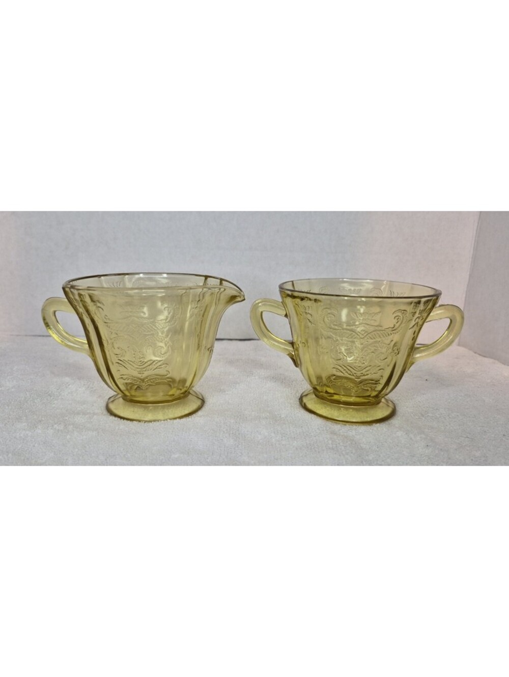 1930'S Federal Depression Glass Madrid pattern creamer and sugar